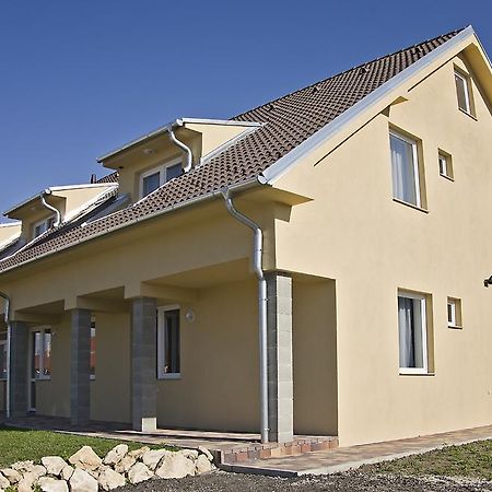 Luca Apartman Šoproň Exteriér fotografie
